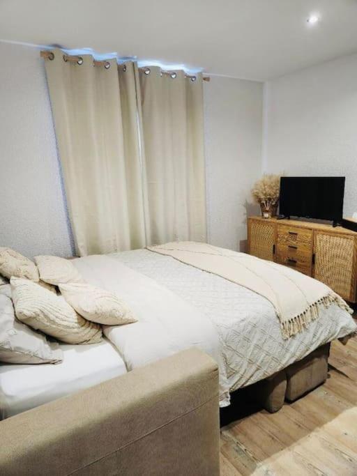 Magnifique Studio Calais Plage Parking Gratuit Экстерьер фото